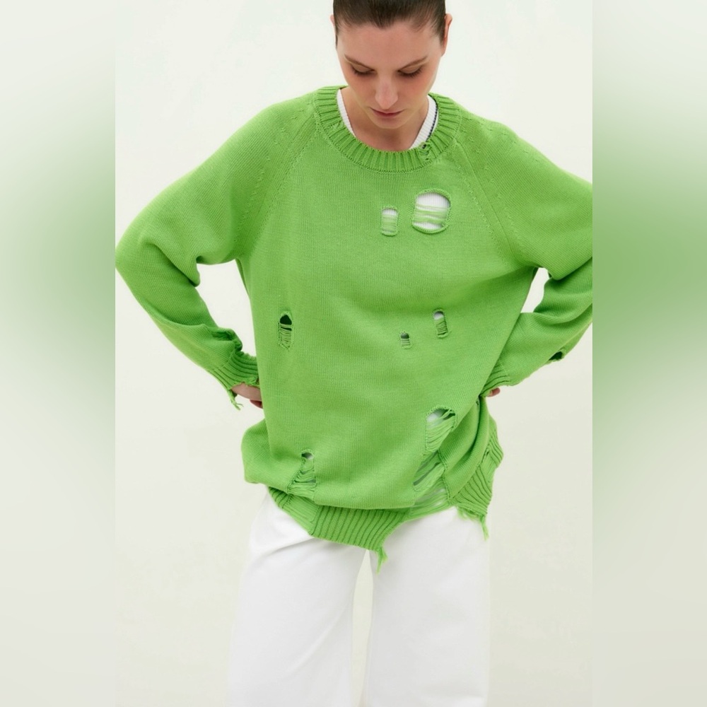 Brusnika deconstructed distressed sweater L